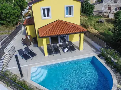 Villa für 8 Personen (100 m²) in Mugeba 2/10