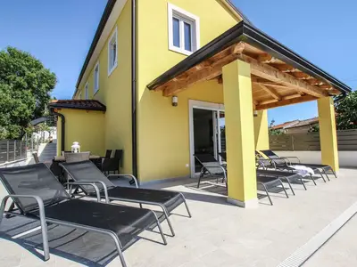 Villa für 8 Personen (100 m²) in Mugeba 3/10