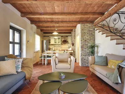 Villa für 7 Personen (180 m²) in Muntić 4/10