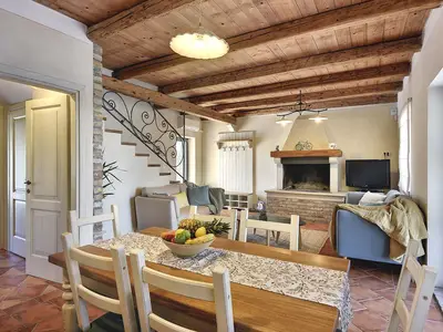 Villa für 7 Personen (180 m²) in Muntić 6/10