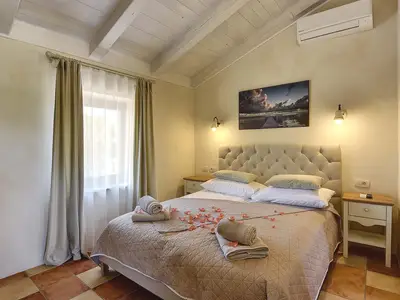 Villa für 7 Personen (180 m²) in Muntić 8/10