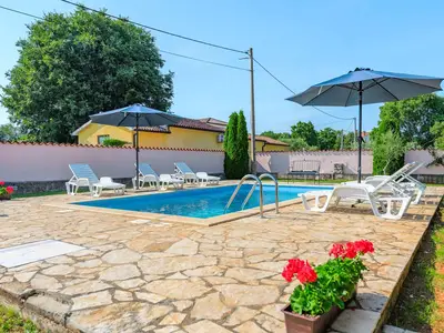 Villa für 10 Personen (120 m²) in Muntrilj 3/10