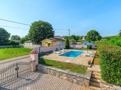 Villa für 10 Personen (120 m²) in Muntrilj 4/10