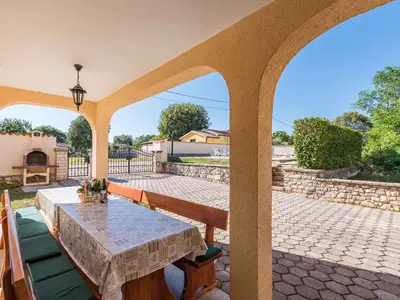Villa für 10 Personen (120 m²) in Muntrilj 6/10