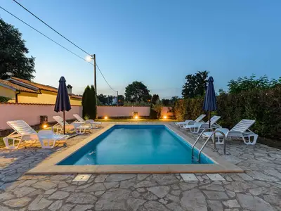 Villa für 10 Personen (120 m²) in Muntrilj 8/10