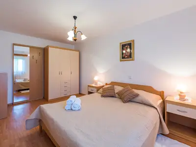 Villa für 10 Personen (120 m²) in Muntrilj 7/10