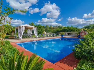 PoolOfHouse