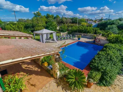 PoolOfHouse