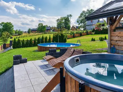PoolOfHouse
