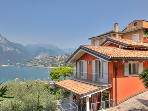 23708642-Villa-5-Nago-Torbole-300x225-1