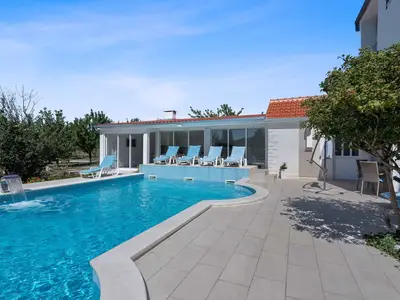 Villa für 10 Personen (280 m²) in Neorić 8/10