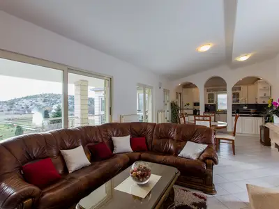 Villa für 12 Personen (280 m²) in Neorić 9/10