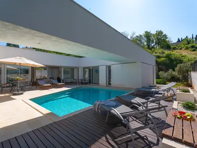 Erleben Sie den Inbegriff von Luxusleben in der Villa Island Pearl, wo jedes Detail sorgfältig ausgearbeitet ist