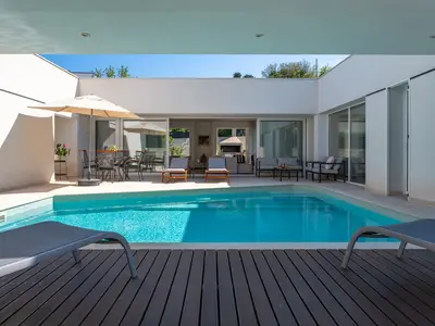 Egal, ob Sie einen romantischen Kurzurlaub, einen Familienurlaub oder einen Gruppenurlaub planen, diese Villa bietet alles, was Sie brauchen