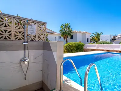 PoolOfHouse