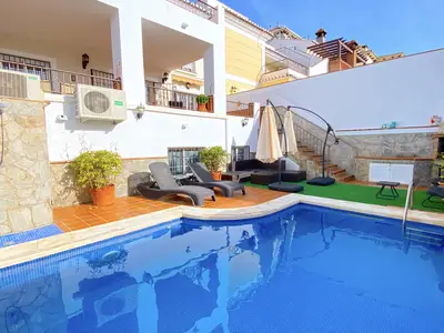 PoolOfHouse
