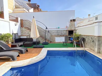 PoolOfHouse