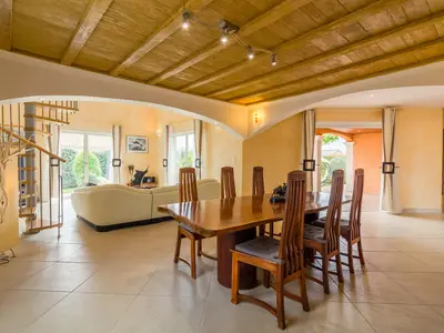 DiningRoom
