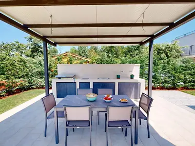 Villa für 6 Personen (136 m²) in Nova Vas 2/10