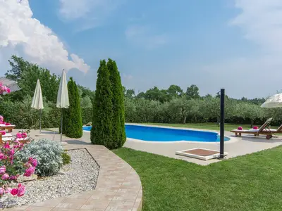 Villa für 8 Personen (198 m²) in Nova Vas 8/10