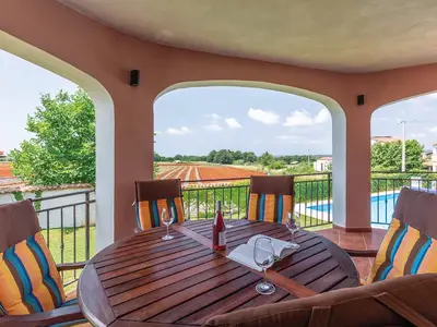 Villa für 12 Personen (420 m²) in Nova Vas 4/10
