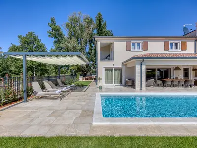 Villa für 8 Personen (224 m²) in Nova Vas 2/10