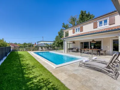Villa für 8 Personen (224 m²) in Nova Vas 7/10