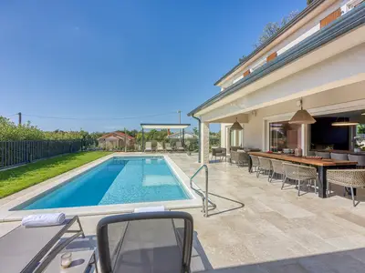 Villa für 8 Personen (224 m²) in Nova Vas 9/10