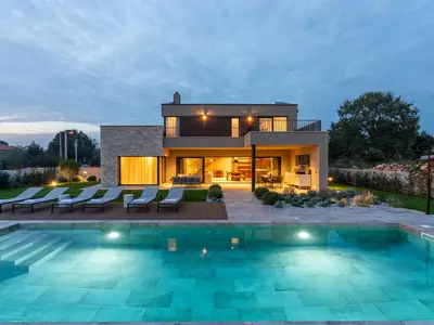 Villa für 8 Personen (250 m²) in Nova Vas 1/10