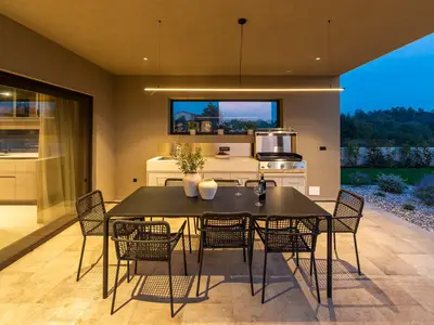 Villa für 8 Personen (250 m²) in Nova Vas 5/10