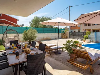 Villa für 7 Personen (140 m²) in Nova Vas 9/10