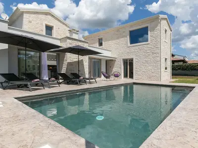 Villa für 6 Personen (100 m²) in Nova Vas 1/10