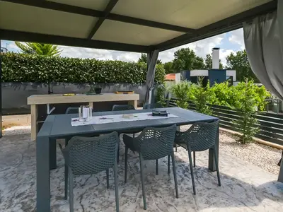 Villa für 6 Personen (100 m²) in Nova Vas 3/10