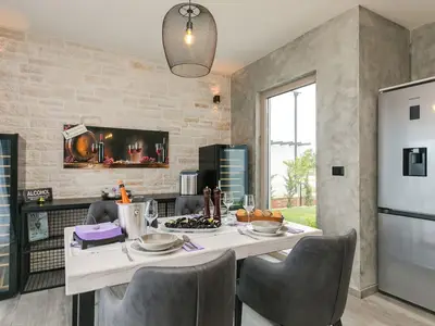 Villa für 6 Personen (100 m²) in Nova Vas 9/10