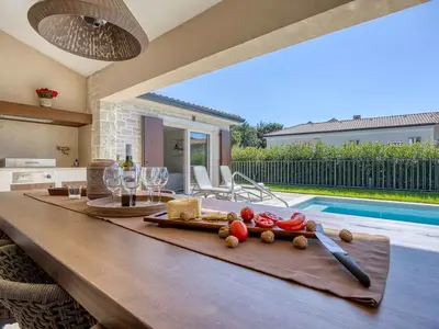 Villa für 8 Personen (224 m²) in Nova Vas 10/10