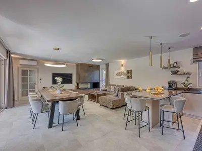 Villa für 8 Personen (224 m²) in Nova Vas 1/10