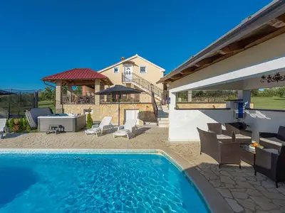Villa für 8 Personen (120 m²) in Nova Vas 3/10
