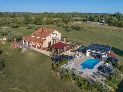 Villa für 8 Personen (120 m²) in Nova Vas 4/10