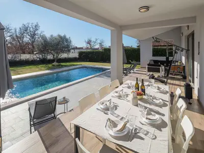 Villa für 10 Personen (250 m²) in Nova Vas 4/10
