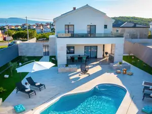 Villa für 10 Personen (250 m²) in Novi Vinodolski