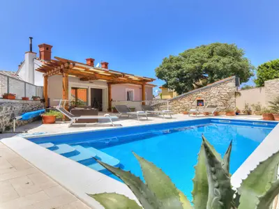 Villa für 10 Personen (245 m²) in Novi Vinodolski 1/10