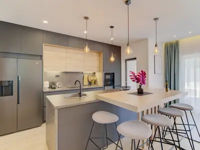 Küche und Essbereich