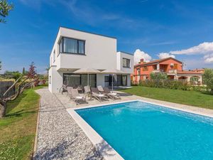 Villa für 8 Personen (317 m²) in Novigrad