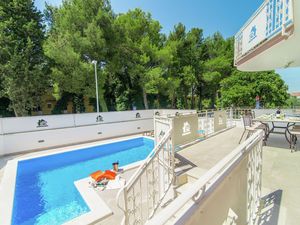 19349457-Villa-6-Novigrad-300x225-3