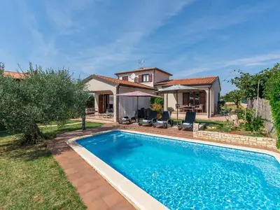 Villa für 8 Personen (120 m²) in Novigrad 1/10