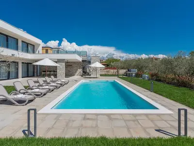 Villa für 8 Personen (220 m²) in Novigrad 2/10