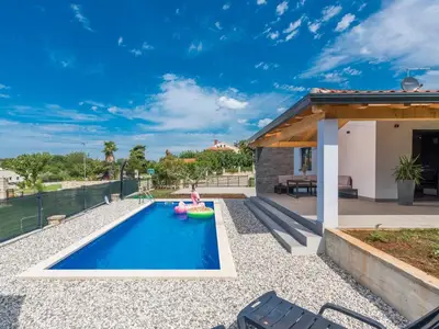 Villa für 8 Personen (110 m²) in Novigrad 1/10