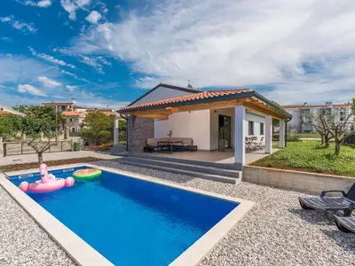 Villa für 8 Personen (110 m²) in Novigrad 3/10