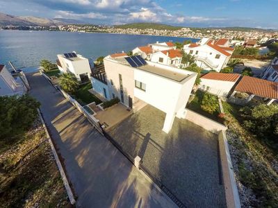 Villa für 11 Personen (250 m²) in Okrug Gornji 4/10