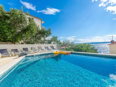 Villa für 9 Personen (250 m²) in Okrug Gornji 10/10